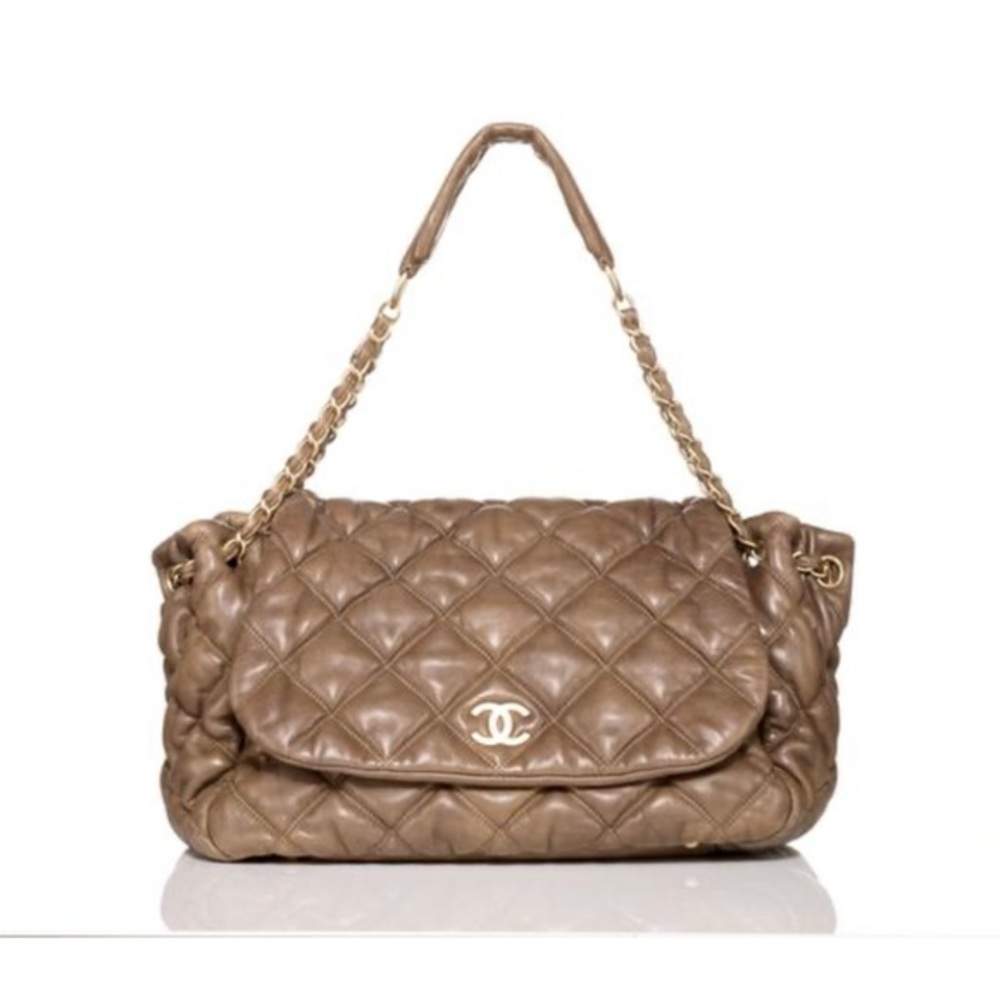 Auth Chanel Diamond Quilt Lambskin Leather Bag